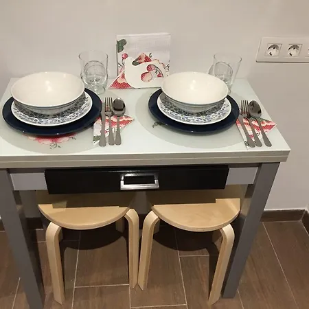 Estudios Cientouno アパート